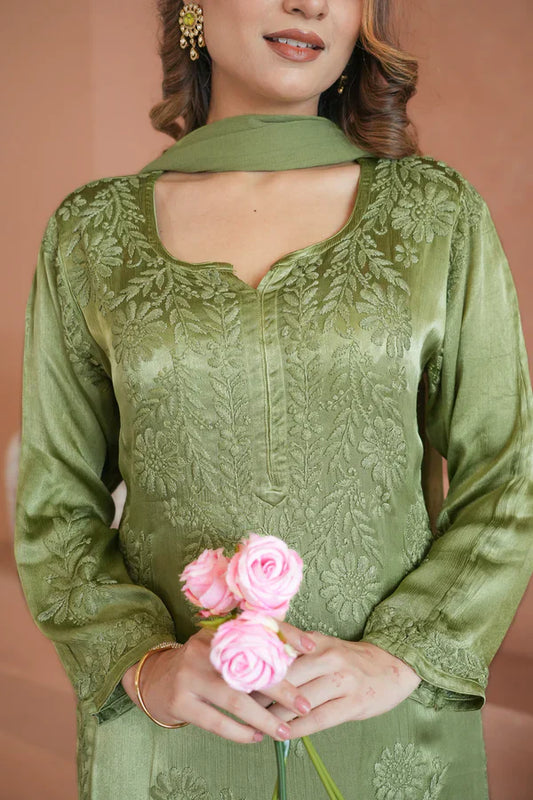 Gulnaar chikankari 3 pc set in (green.)