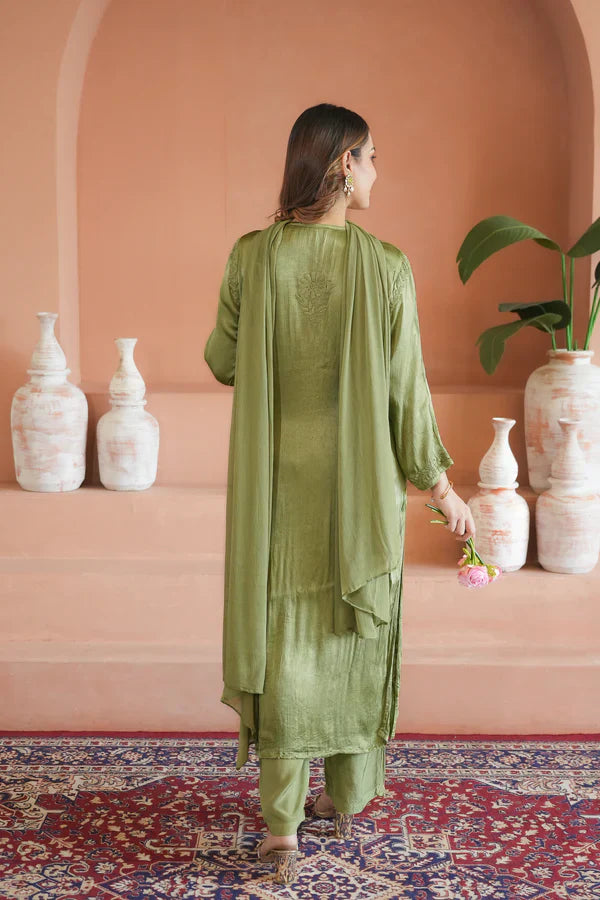 Gulnaar chikankari 3 pc set in (green.)