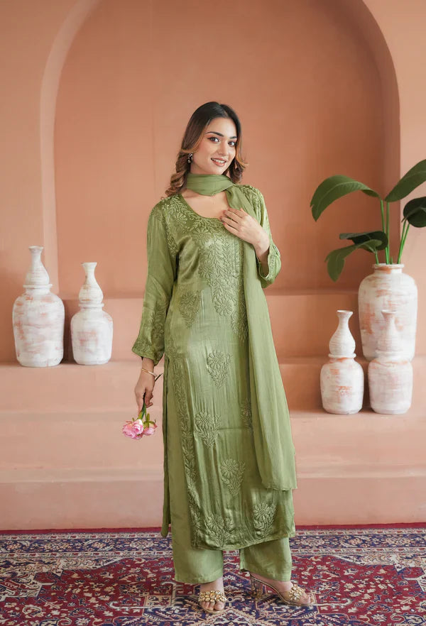 Gulnaar chikankari 3 pc set in (green.)