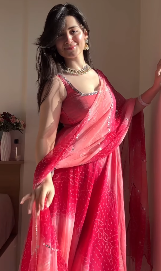 Menaka Suit Set