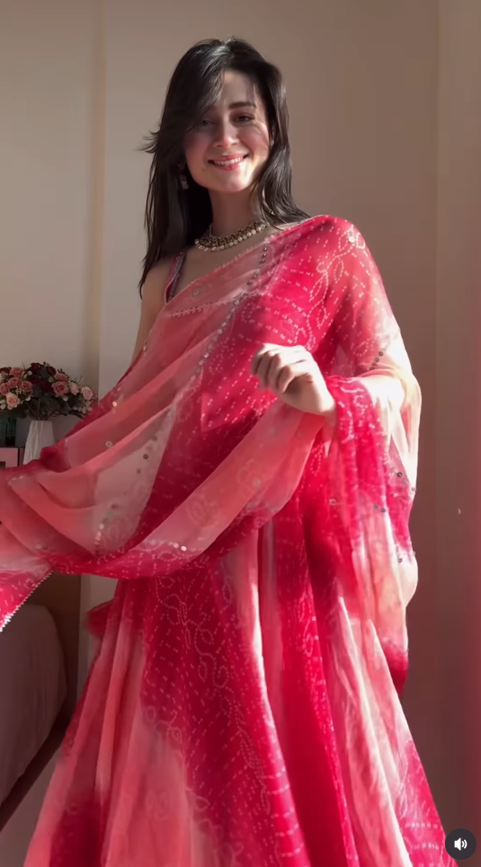 Menaka Suit Set